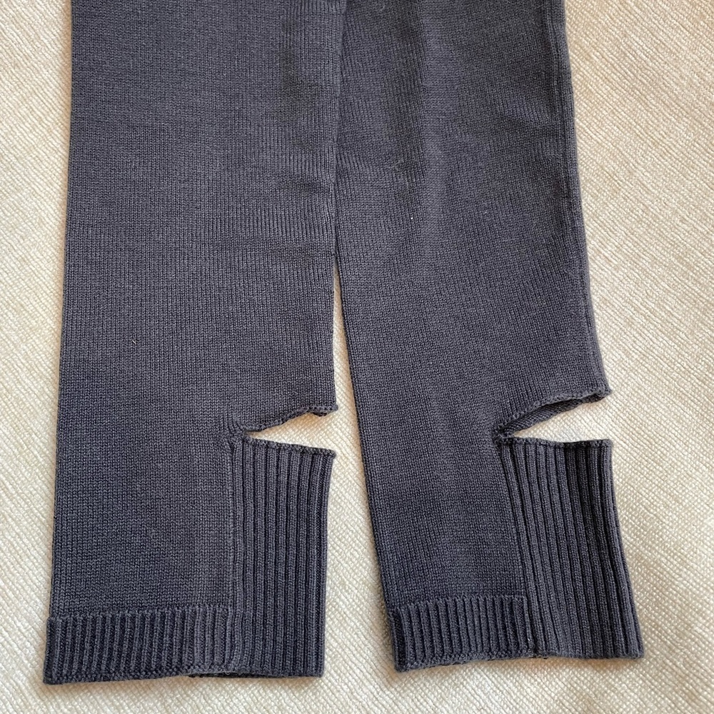 NEW Lululemon convertible Leg Warmers - Picture 5 of 14